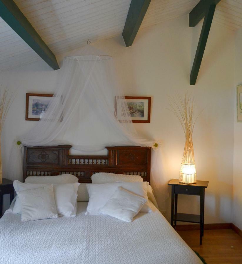 Bed and Breakfast Le Petit Massigny Les Velluire-sur-Vendee Exterior foto