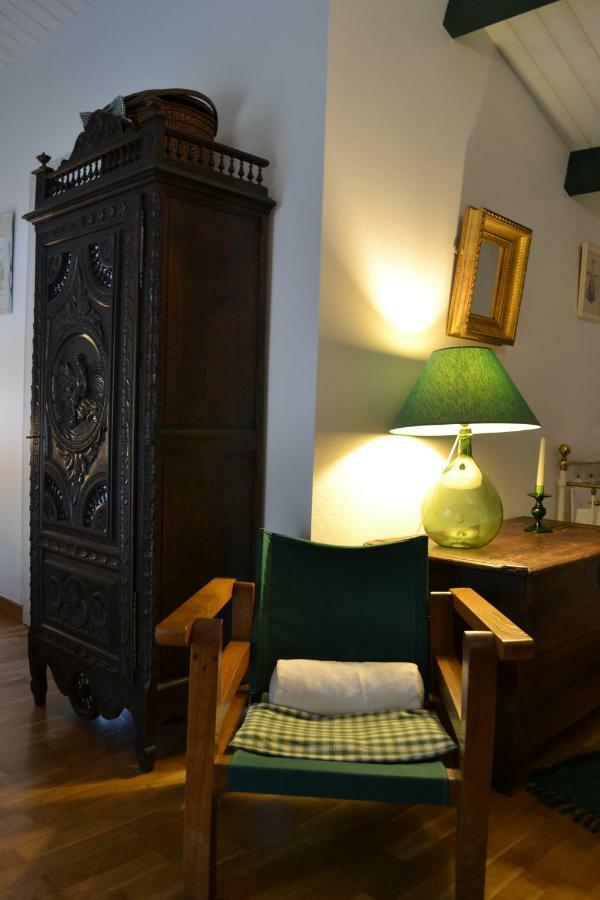 Bed and Breakfast Le Petit Massigny Les Velluire-sur-Vendee Exterior foto